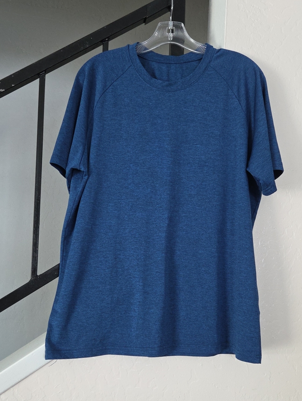 Men's Crewneck Short Sleeve Tee in Deep Blue